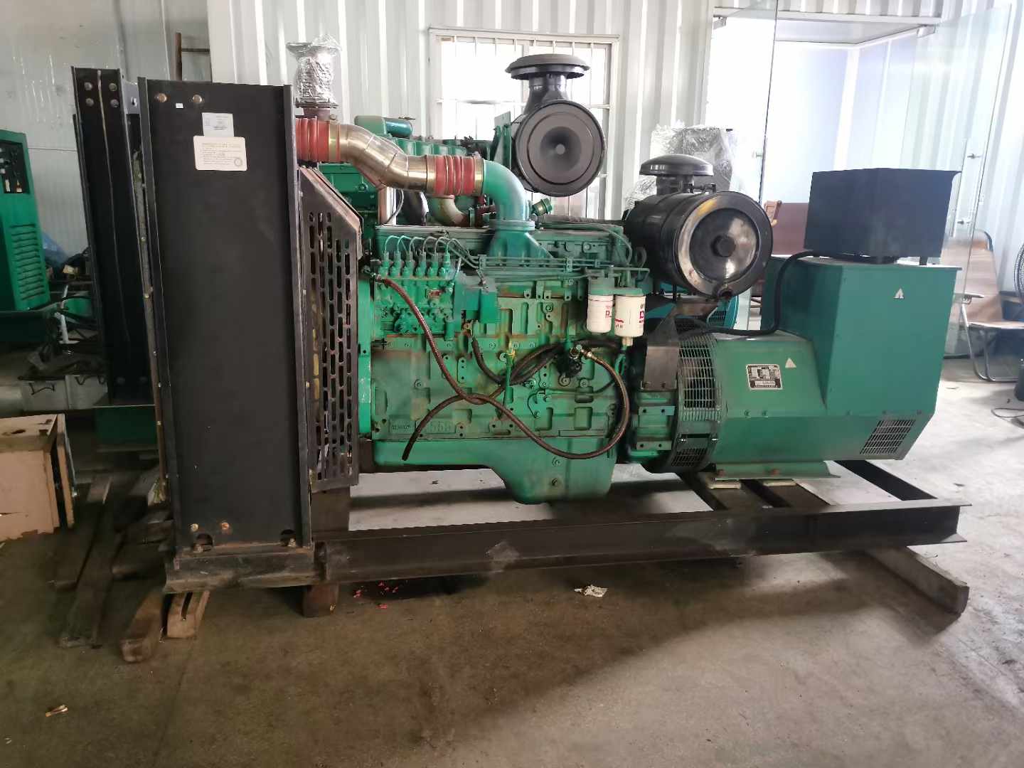 桥头镇发电机租赁如何确定电缆的承载电流是否在安全范围内？