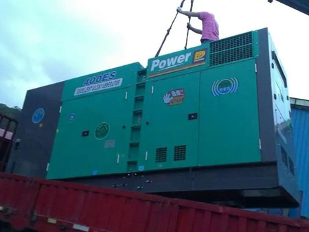 桥头镇柴油发电机组转速不稳定时，如何对发动机进行维护？