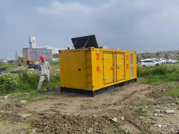 桥头镇200KW柴油发电机机组每小时的油耗量受哪些因素影响？