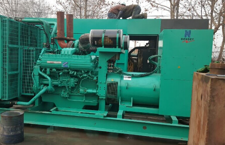 桥头镇发电机组如何判断水冷式机油散热器内部是否需要清洗？